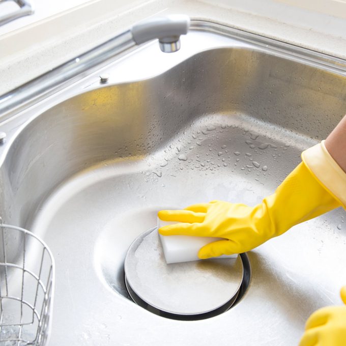 shutterstock_664538125-dishes