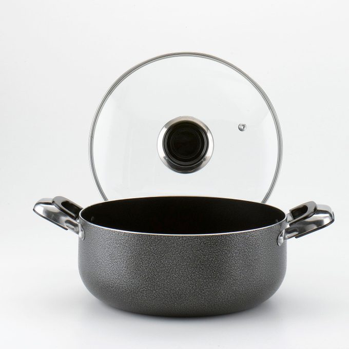 shutterstock_1137888884-pot