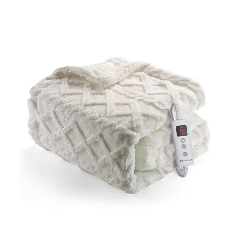 Can You Sleep With an Electric Blanket On? Experts Reveal the Key Safety Elements You Need to Know
