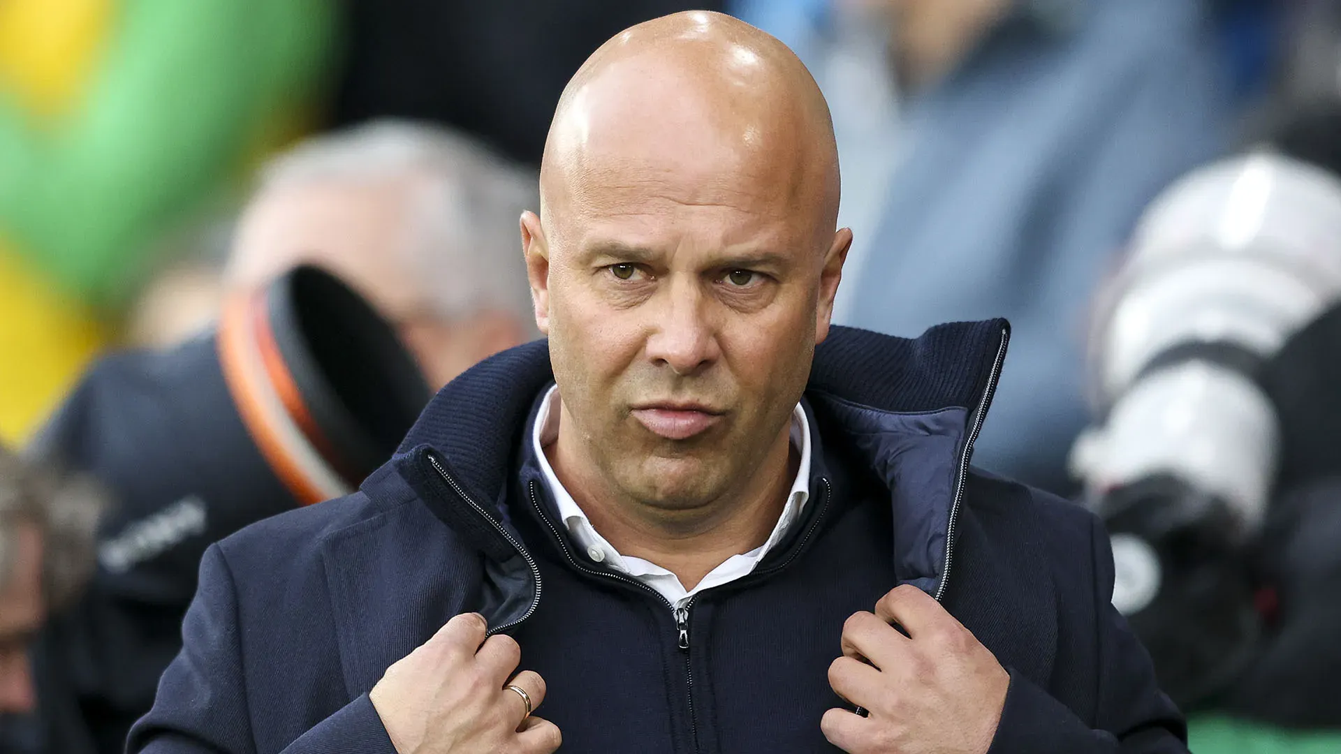 Doppelter Coup von Bayern München: Arne Slot legt los. Fotos