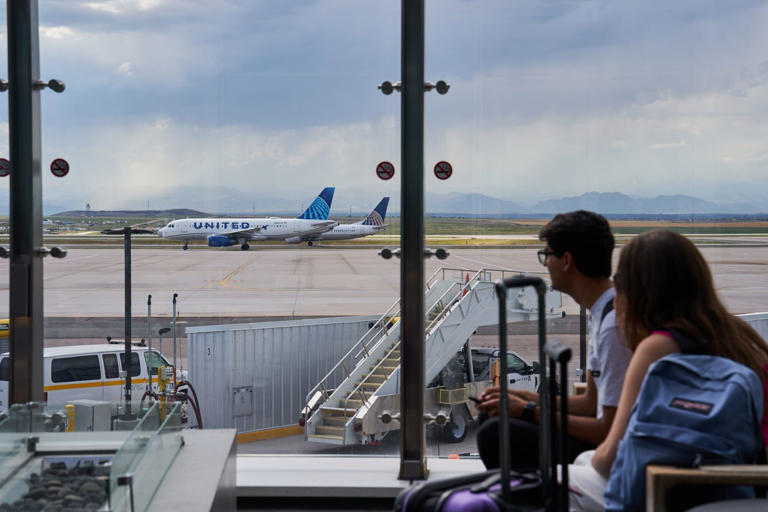 Senate Panel Slams Airlines for 'Junk Fees' in Latest Probe