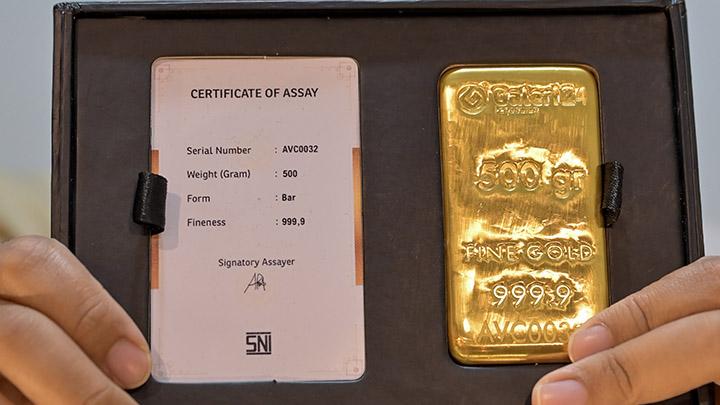 Harga Emas Antam Melonjak Jadi Rp2.351.000 per Gram Hari Ini