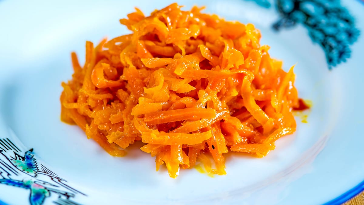 Koreanischer Karottensalat: So gelingt der gesunde Snack