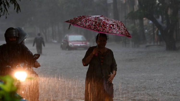 Cyclone Fengal In Tamil Nadu: Chennai Braces For 70 Kmph Wind, Schools ...