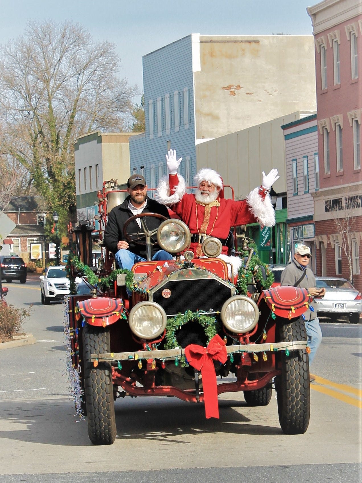 Small Business Saturday events in Delaware include parade, Santa visits ...