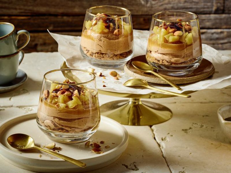 Himmlisch-weihnachtlich: Blitz-Rezept für Schoko-Apfel-Schichtdessert ...