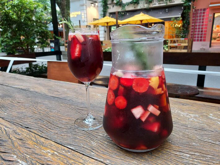 Sangria sem álcool Foto: Giulia Howard/Estadão