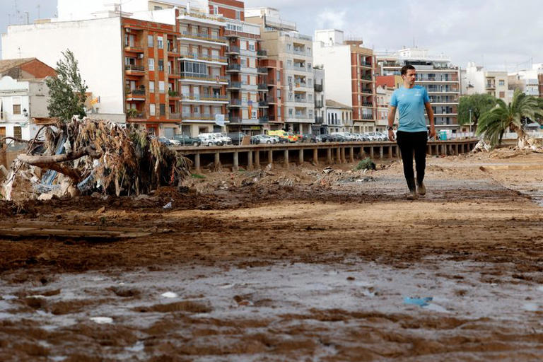 Valencia marathon stirs controversy one month after deadly floods