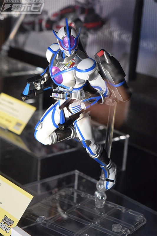 仮面ライダー555』真骨彫製法 仮面ライダーサイガや『仮面