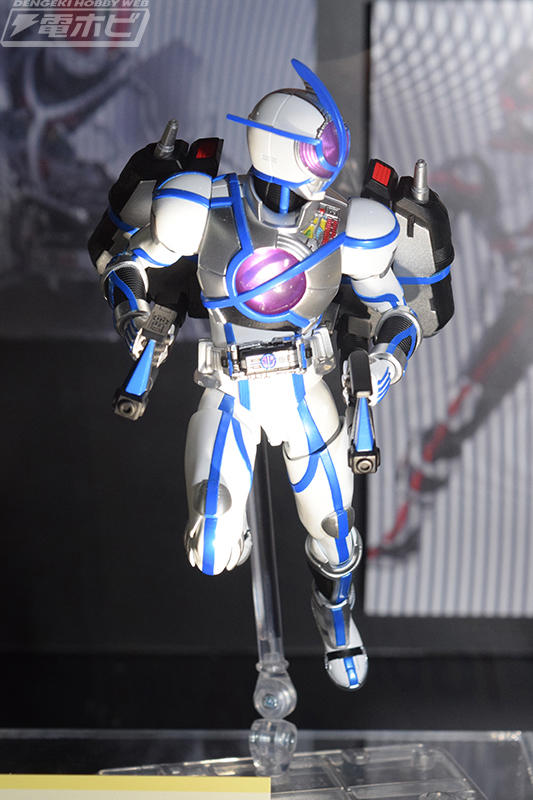 仮面ライダーサイガ 仮面ライダー555フィギュア 当時物 SHF 真骨彫 希少 S.H.Figuarts（真骨彫製法） 仮面ライダーサイガ | 魂ウェブ