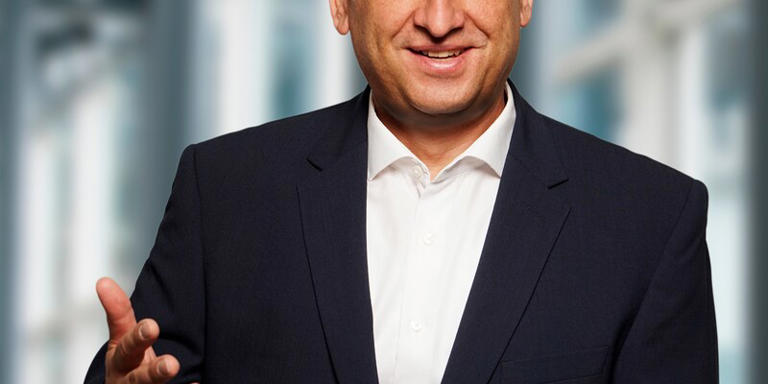 Thomas Bünger ist CEO von ArcelorMittal. Das Unternehmen ist einer der Vorreiter in der Produktion von grünem Stahl. ArcelorMittal