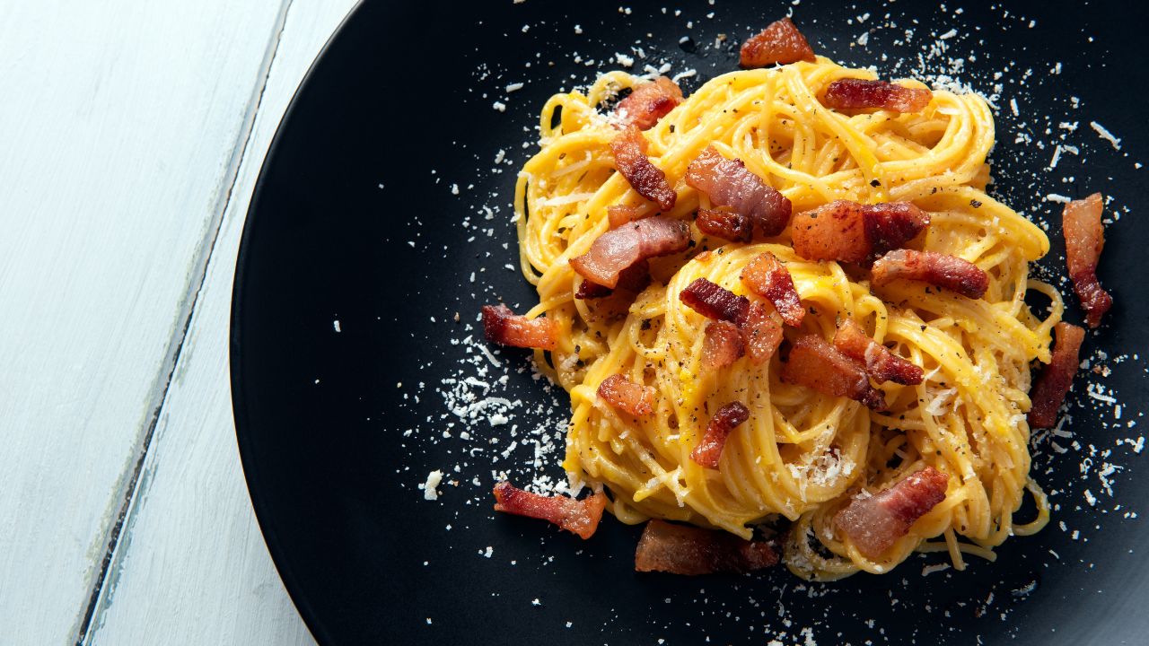 Molho carbonara: inove na macarronada sem dificuldade