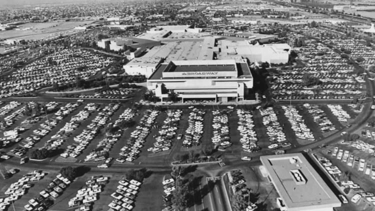 This iconic Phoenix shopping center is being demolished. The Valley says goodbye to Metrocenter Mall.