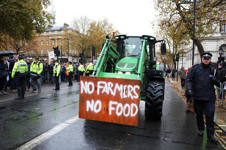 Thousands of British farmers protest against 'tractor tax' on inheritance