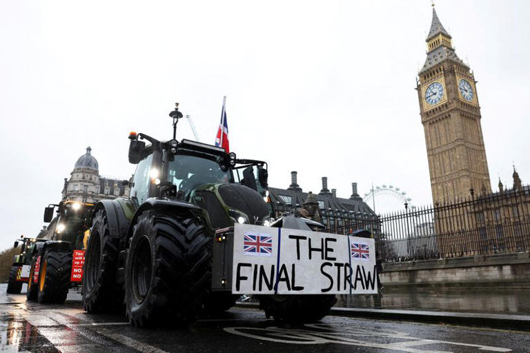 Thousands of British farmers protest against 'tractor tax' on inheritance