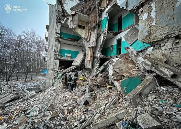 Ataque ruso a la provincia de Sumy: 8 muertos, entre ellos un niño. 