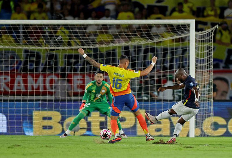 SoccerWasteful Colombia fall to 10man Ecuador, Paraguay draw at Bolivia