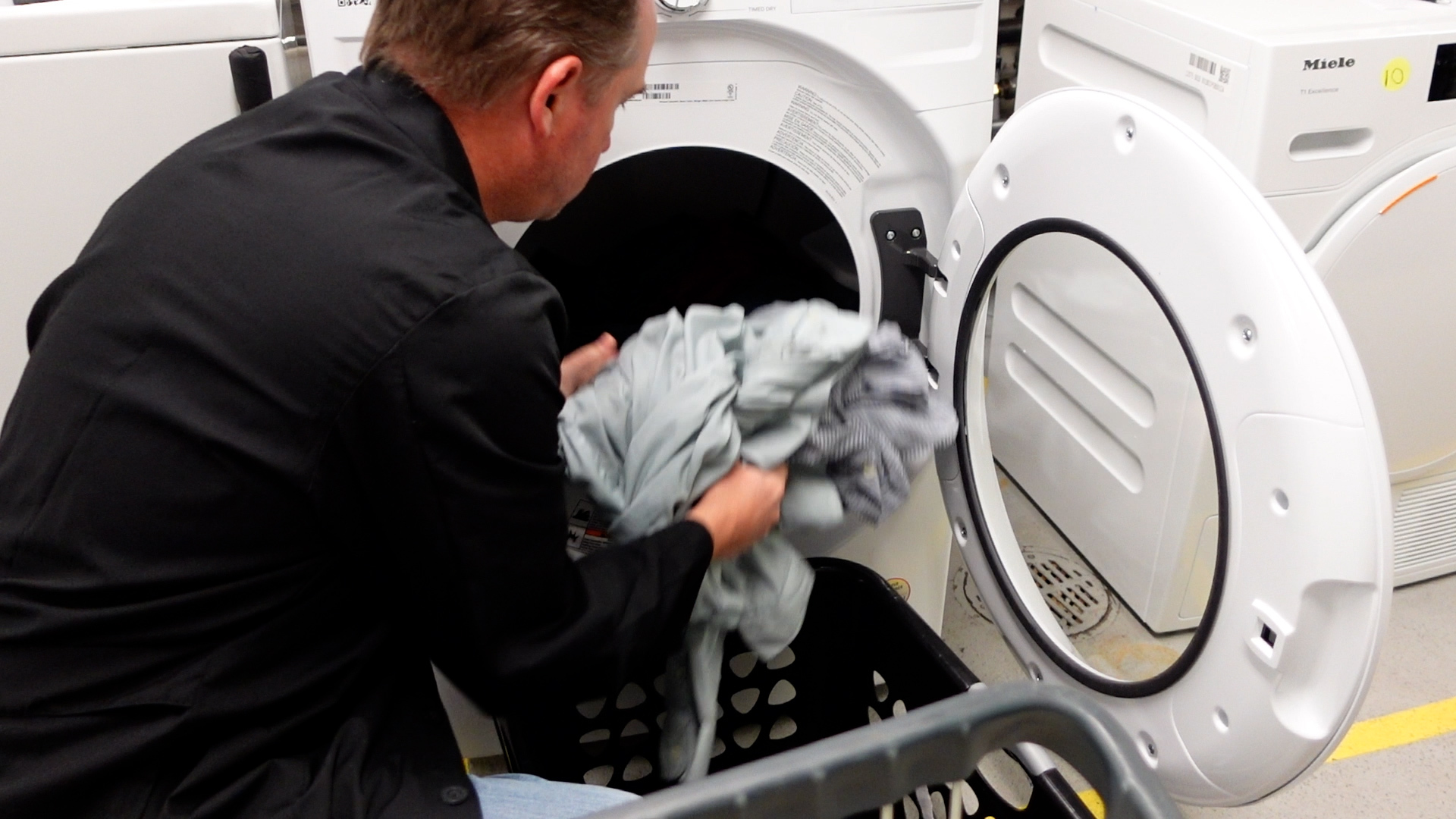 How Consumer Reports Tests Dryers - AA1urSxq.img