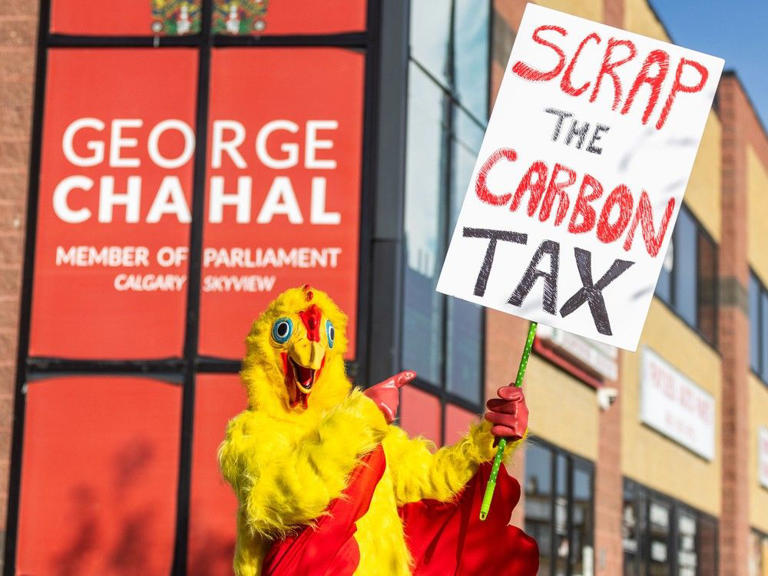 Reader letter Carbon tax opponents to mention carbon rebate cheques