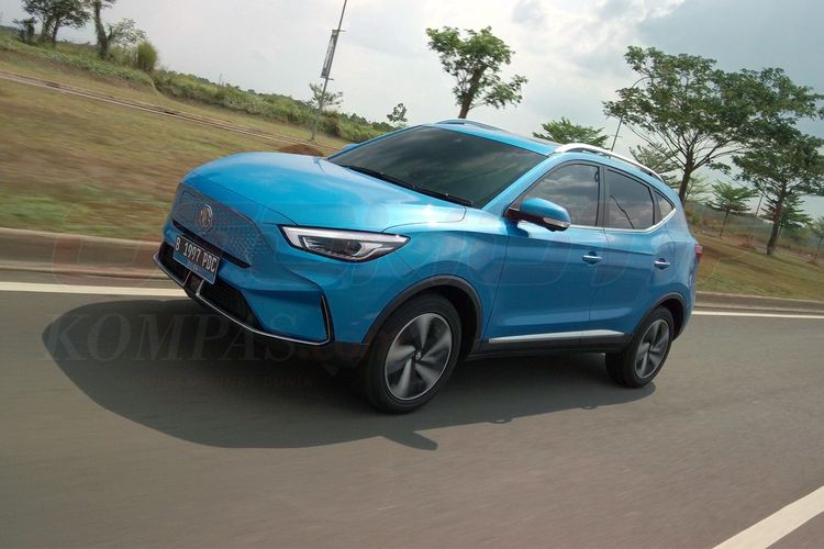 Barang Wajib Bawa Saat Liburan Nataru dengan Mobil Listrik
