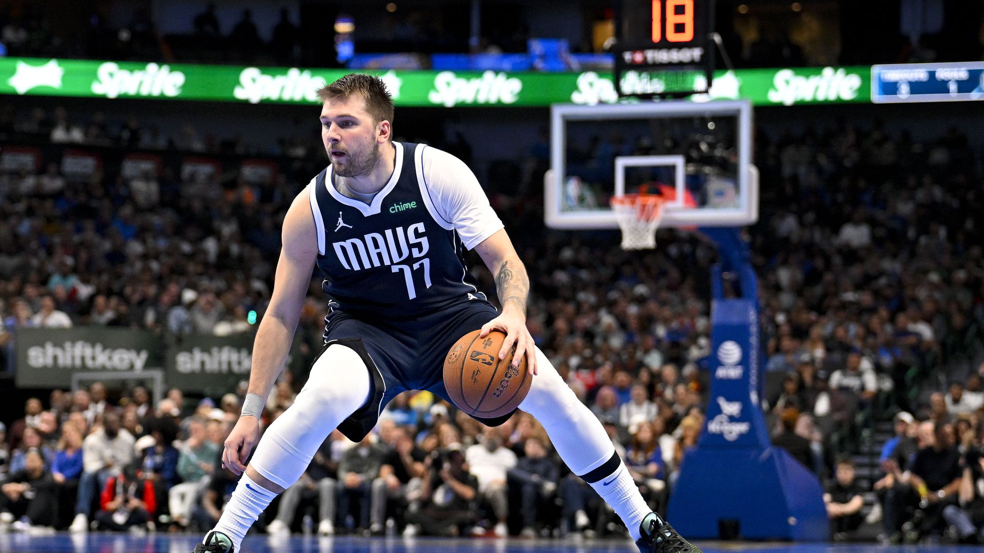 Luka Doncic Out At Least 1 Week With Right Wrist Sprain