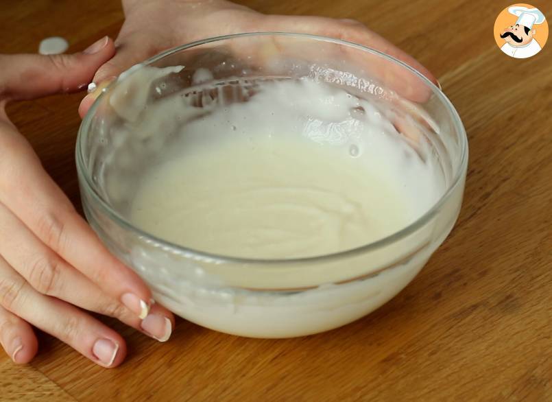 Oster-bundt cake mit zitrone und weißer schokolade