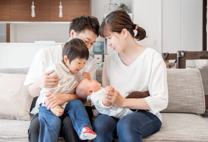 Dokter: Sentuhan adalah Stimulasi Awal Terpenting untuk Perkembangan Otak Anak