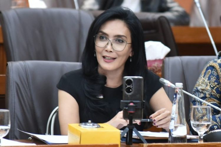 Anggota Komisi VI Dewan Perwakilan Rakyat (DPR) Republik Indonesia (RI) Rieke Diah Pitaloka