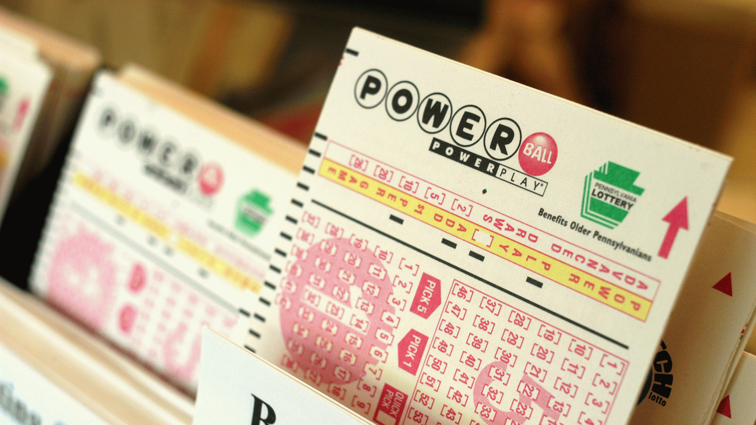 Arkansas winner claims $1.8B Powerball jackpot, chooses cash option<br><br>