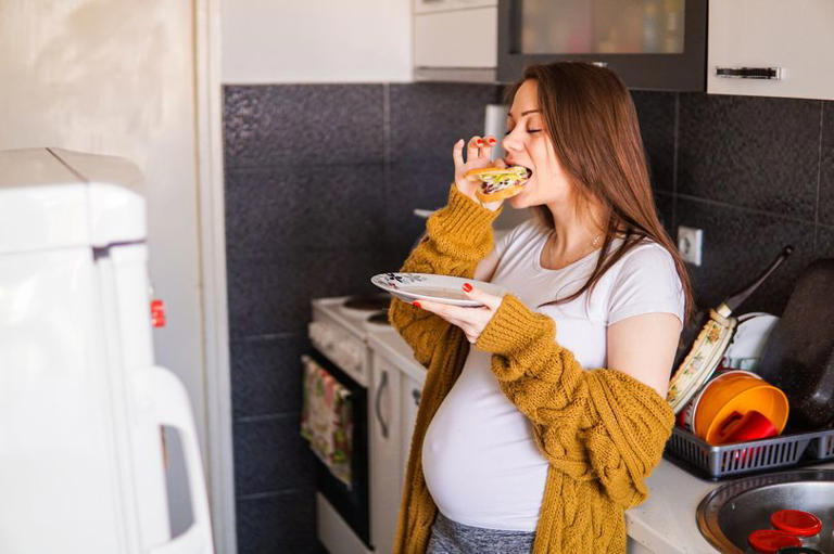 Mum's diet during pregnancy 'strongly associated' with child's IQ, study finds