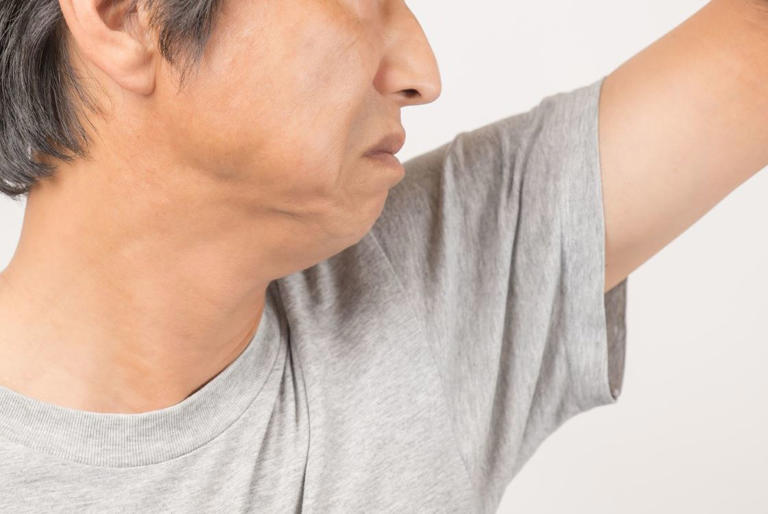나이 들수록 ‘냄새’ 심해지는 이유… 해결법은 생각보다 간단