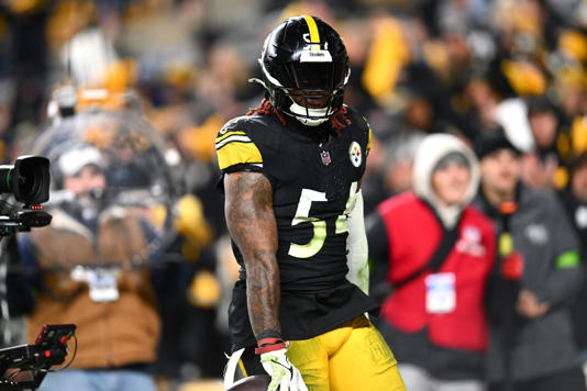 PITTSBURGH, PENNSYLVANIA - NOVEMBER 02: Kwon Alexander #54 of the Pittsburgh Steelers celebrates an interception in the fourth quarter to secure a win over the Tennessee Titans at Acrisure Stadium on November 02, 2023 in Pittsburgh, Pennsylvania. (Photo by Joe Sargent/Getty Images)