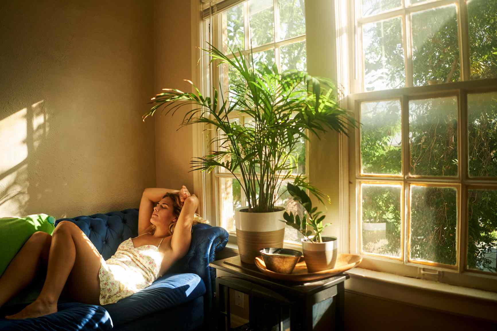 pleasers clear platforms