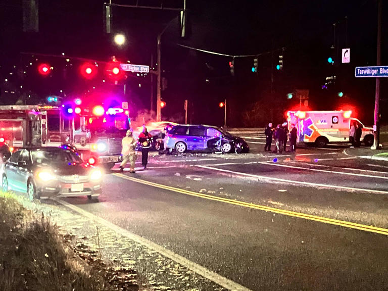 2 killed, 1 injured in SW Portland collision