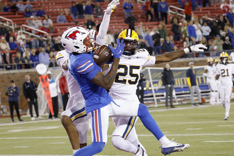 Smu Offense May Have Added Secret Weapon, Just In Time For A College 