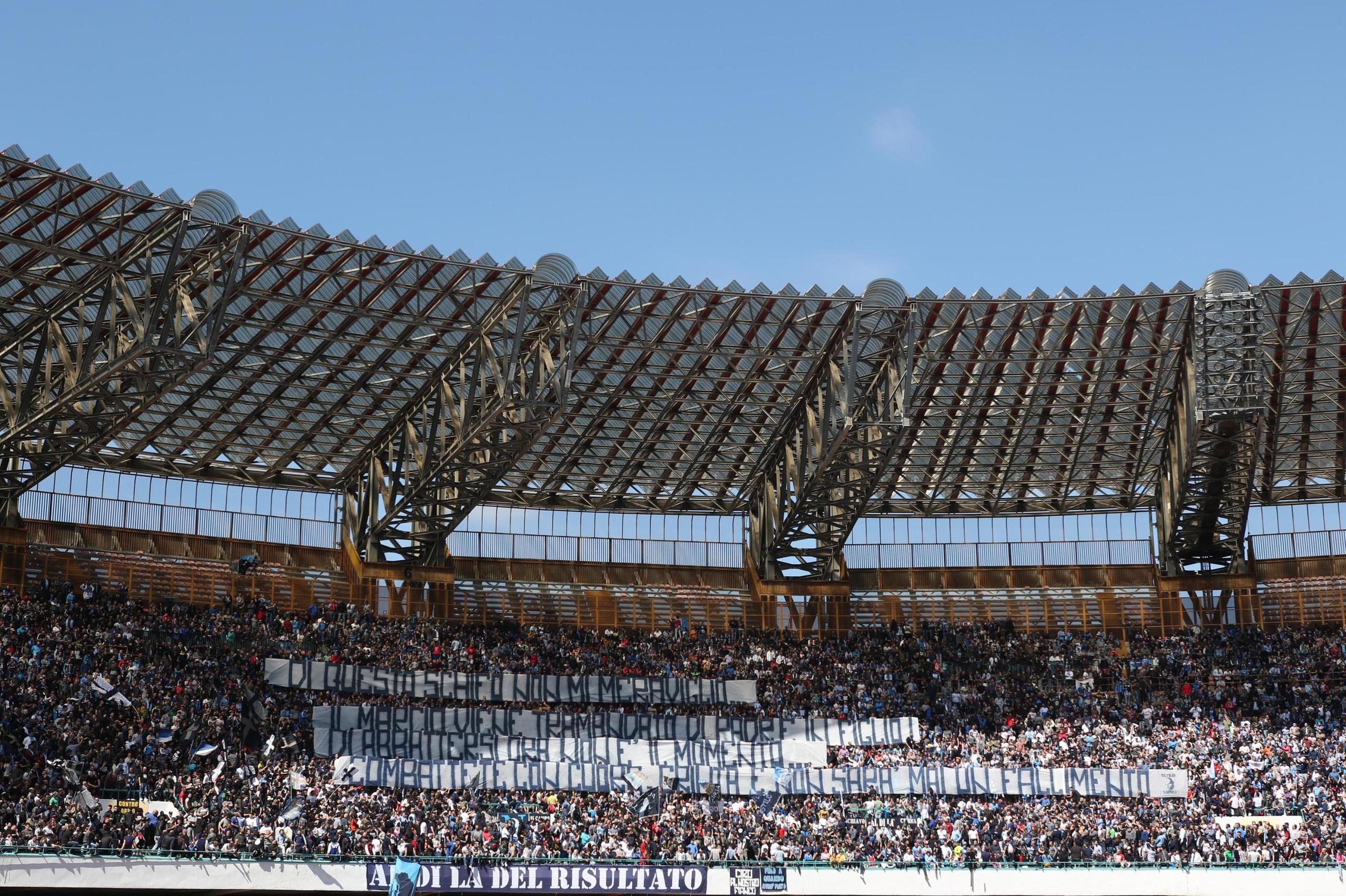 Il Napoli sbatte su Radu e frena. Rabbia Conte