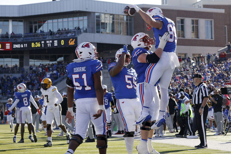 Smu Offense May Have Added Secret Weapon, Just In Time For A College 