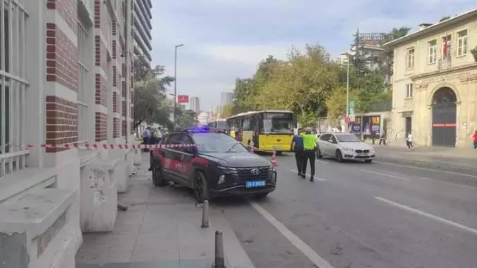 Ekip aracıyla kaldırımdaki kadına çarpıp ölümüne neden olmuştu... Polis memuru için 9 yıla kadar hapis istemi