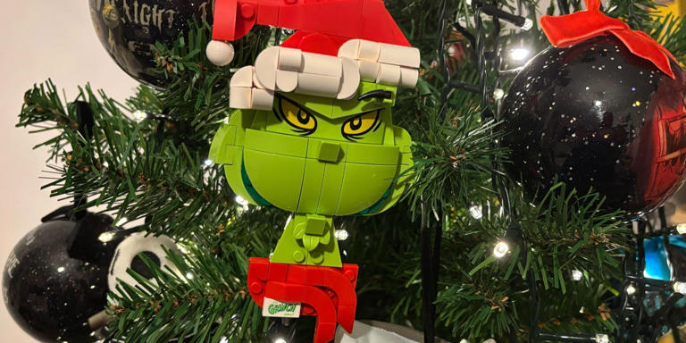 Grinch Brickcraft Sets Review: A Worthy (& Inexpensive) Festive ...