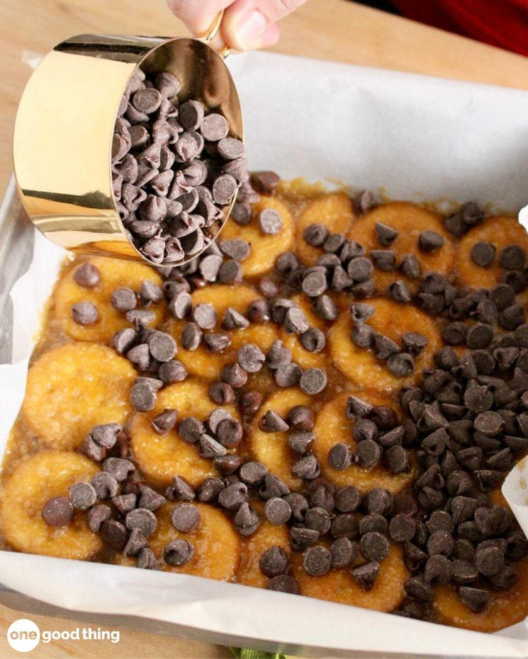 3 Easy & Addictive Christmas Treats You'll Want To Make Right Now