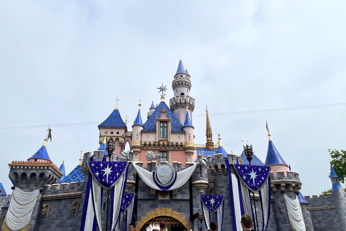 10 Forgotten Disneyland Attractions You’ll Never Ride