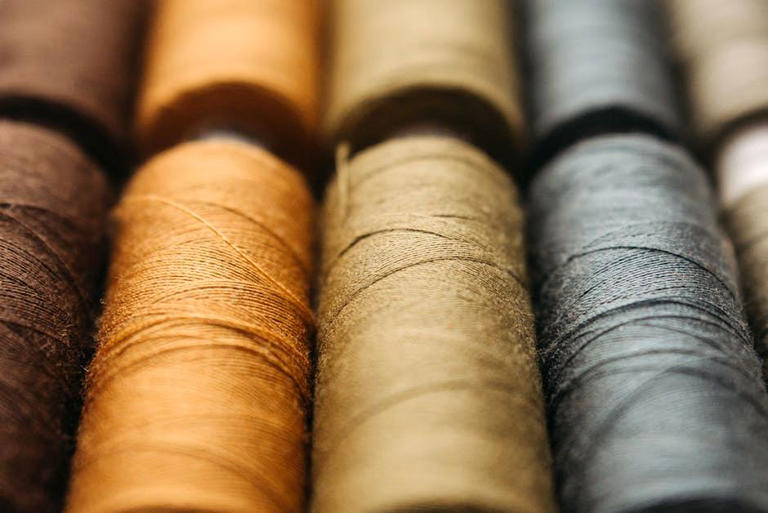 Materials: From Animal Hides to Plant Fibers (image credits: Pexels)