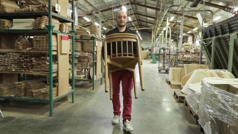 Les chaises de Notre-Dame. Les chaises de Notre-Dame.