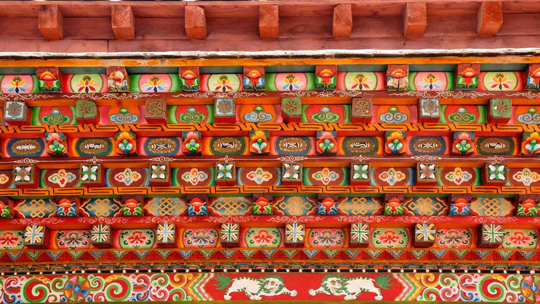 The Introduction of Adornment and Decoration (image credits: Pixabay)