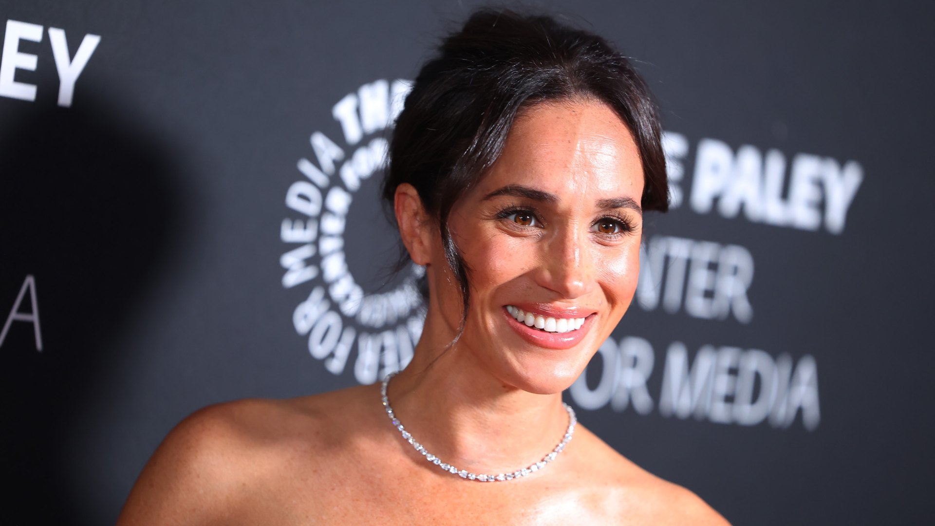 Get Meghan Markle's $1,550 rich mom poncho look for just $37
