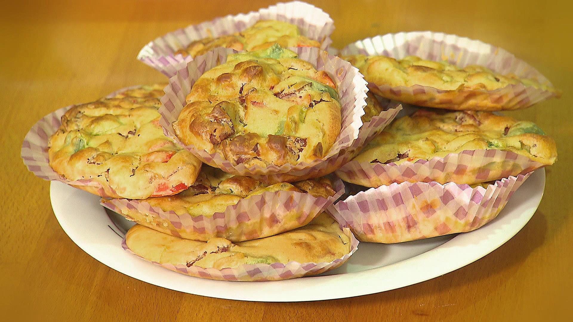Rezept: Gefüllte herzhafte Muffins mit Spezial-Dip a la Wollny