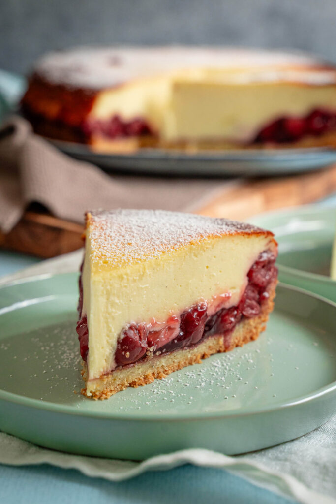 Vanille Käsekuchen mit Kirschen