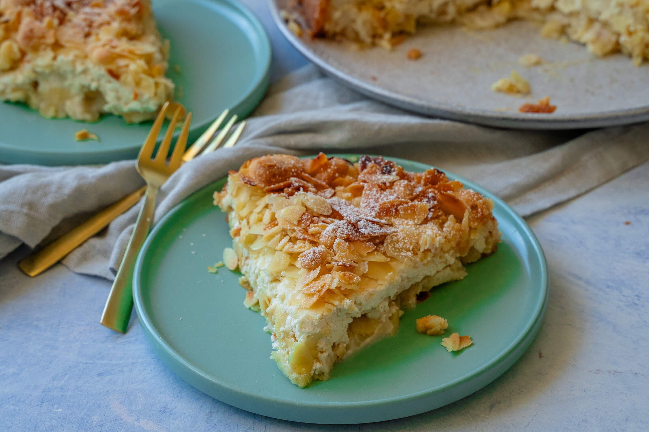 Apfelkuchen mit Quark und knusprigen Streuseln