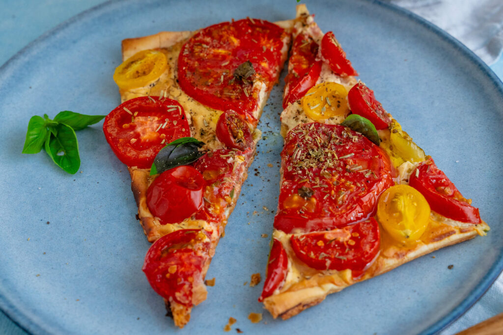 Blätterteig-Tarte mit Tomaten - 5 Zutaten Rezept - schnell &amp; lecker