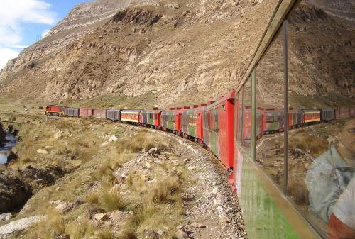 Tren Grau conectará con varias regiones del Perú, según MTC.